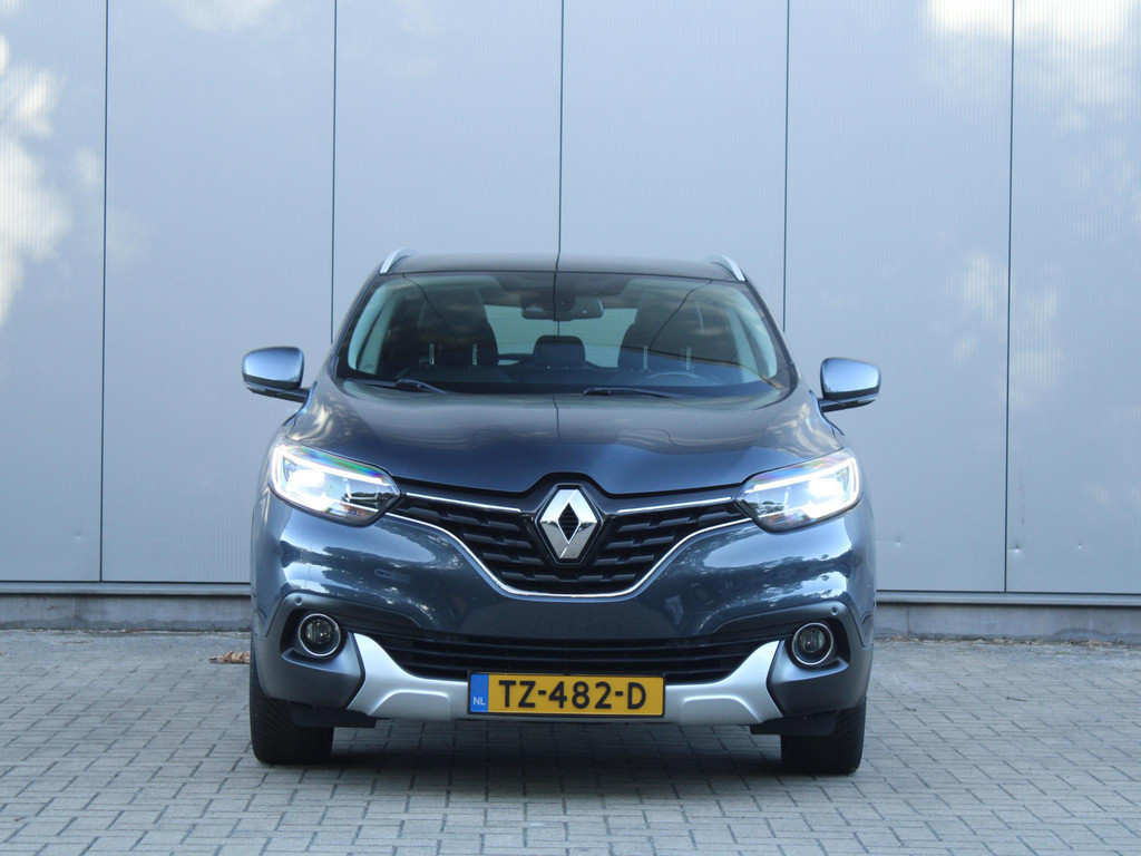 54231855-3.jpg