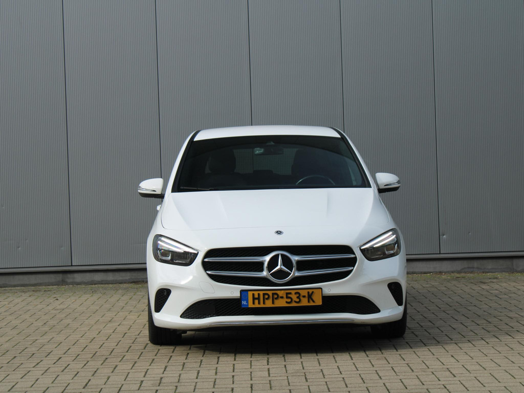 54691817-3.jpg