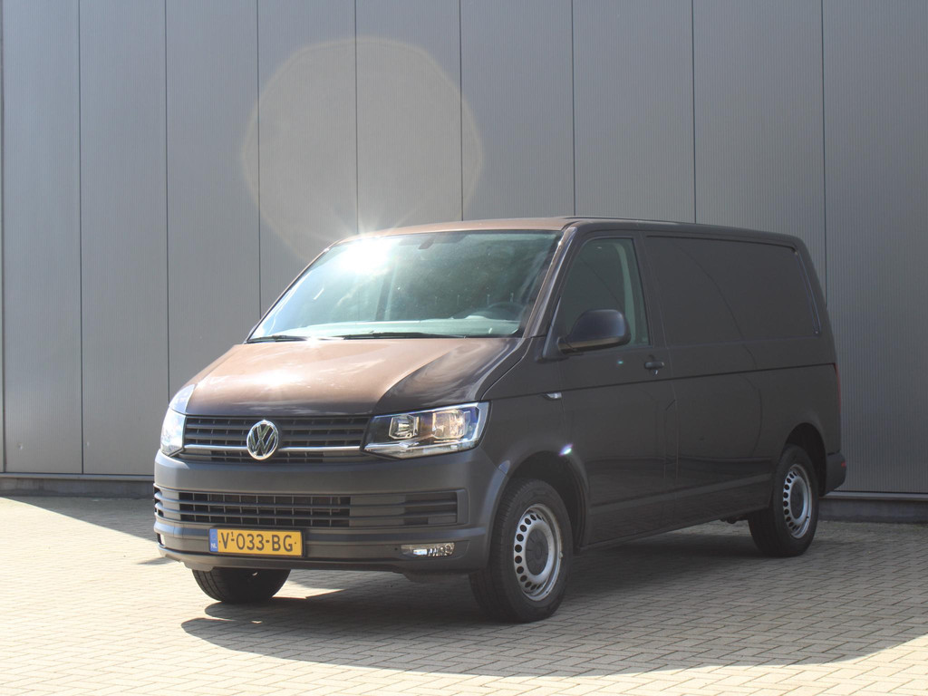 54978122-3.jpg