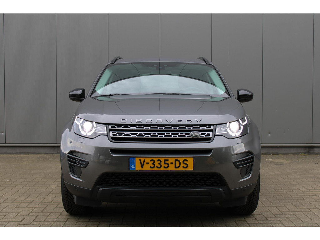 55082820-4.jpg